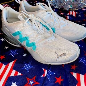 PUMA Soft Foam Sneaker